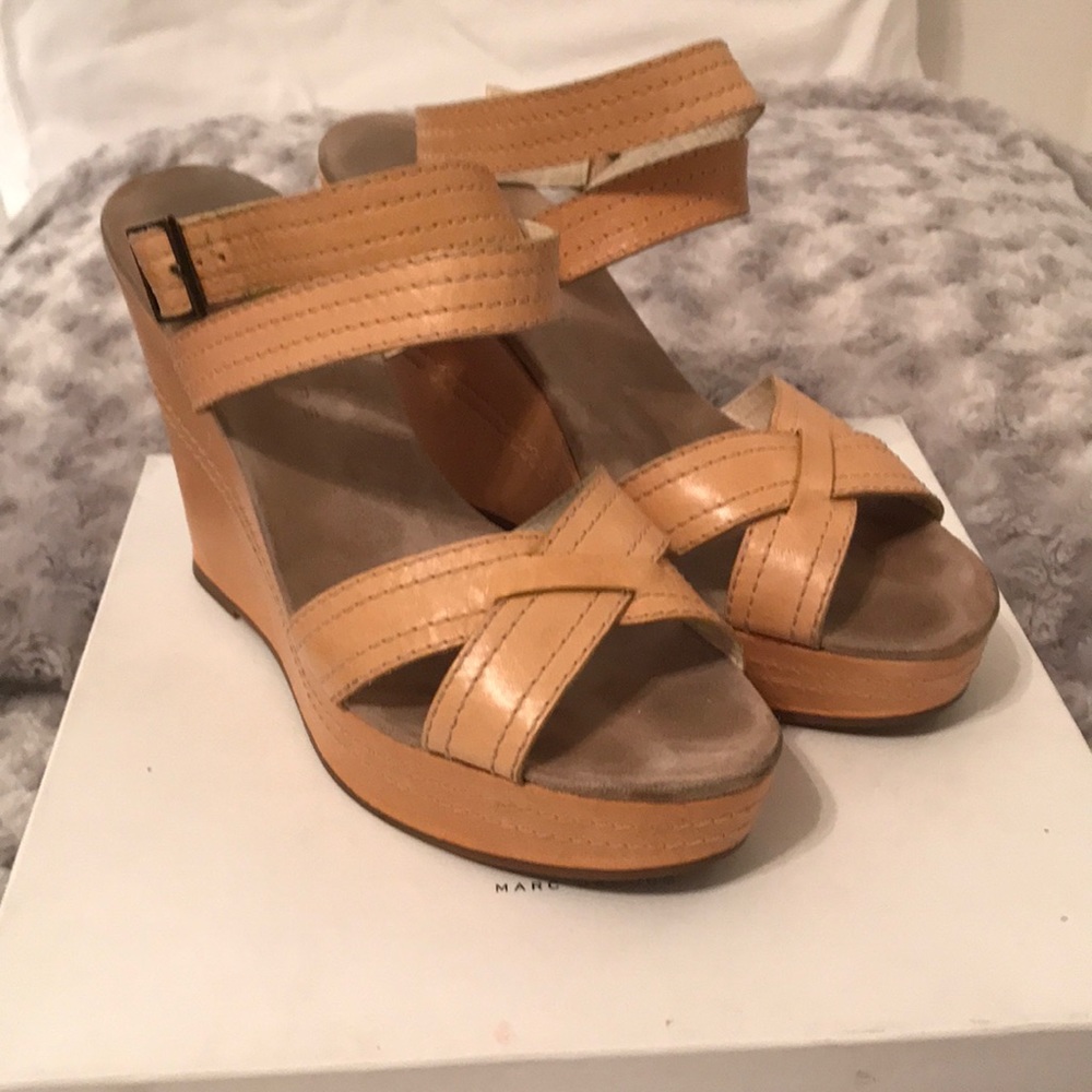 Marc Jacobs Tan Leather Wedges Size 39